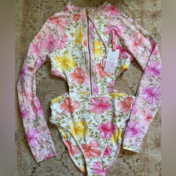 NWT LoveShackFancy x Hurley Hibiscus Long Sleeve Surf Suit - Picture 10 of 13